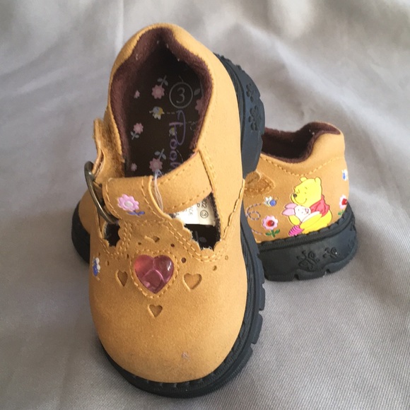 winnie the pooh baby shoes